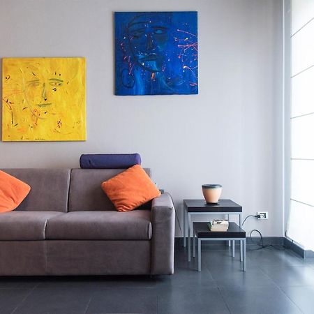High Rise Studio Flat Near Metro Stop Milano Exterior foto
